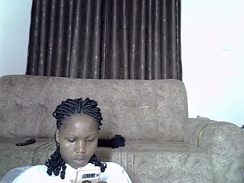 Snapshot of AurelAda chatting on November 6, 2025, 11:31 pm AurelAda online show from November 6, 2025, 11:31 pm