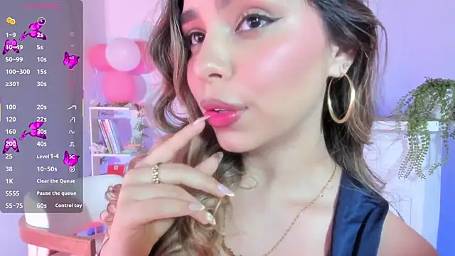 Snapshot of crisbell_lopez chatting on June 4, 2026, 12:48 am crisbell lopez online show from June 4, 2026, 12:48 am