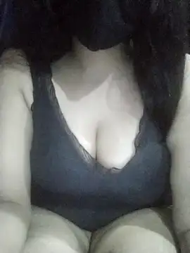 Sneha2325 online show from October 6, 2025, 9:37 pm