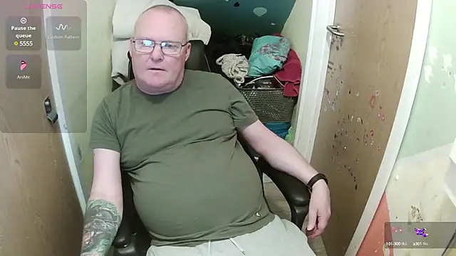 Snapshot of FriendlyDave chatting on March 5, 2025, 5:50 pm FriendlyDave online show from March 5, 2025, 5:50 pm