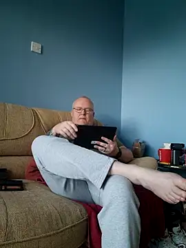 Snapshot of FriendlyDave chatting on March 23, 2025, 7:31 am FriendlyDave online show from March 23, 2025, 7:31 am