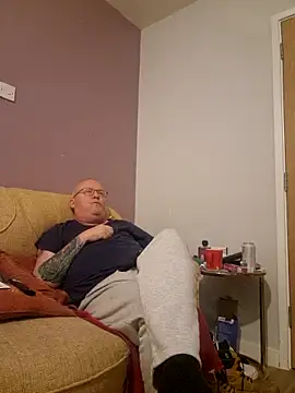 Snapshot of FriendlyDave chatting on March 2, 2025, 10:13 pm FriendlyDave online show from March 2, 2025, 10:13 pm