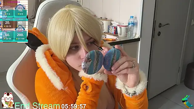 ShiroiFubuki online show from May 21, 2026, 8:01 am