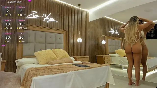 Snapshot of Zoevegass chatting on October 21, 2025, 4:50 pm Zoevegass online show from October 21, 2025, 4:50 pm