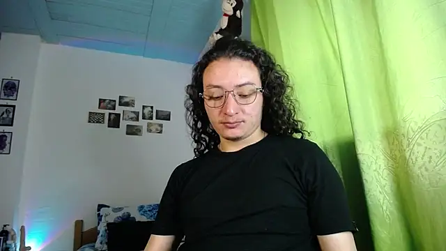 Snapshot of monkeywillwhite chatting on November 16, 2025, 5:17 pm monkeywillwhite online show from November 16, 2025, 5:17 pm