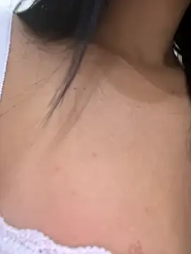 lupyta20 online show from February 8, 2026, 11:02 pm