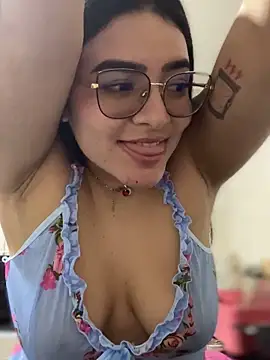 Lia flowers online show from February 17, 2025, 2:42 am