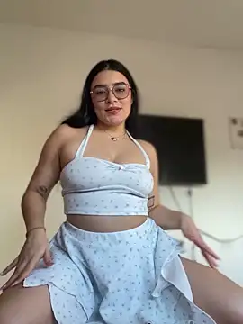 Lia flowers online show from February 15, 2025, 10:21 pm