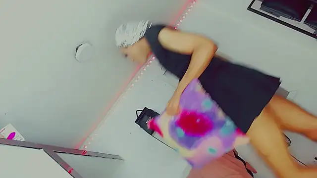 candy kendall online show from February 26, 2025, 9:01 am