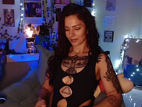 BeellyDance online show from October 9, 2025, 7:47 pm