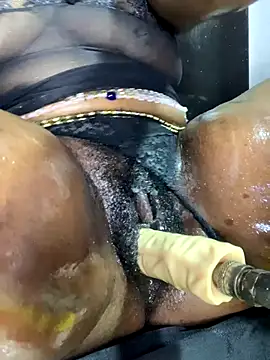 JuicyEve online show from October 30, 2025, 3:09 pm