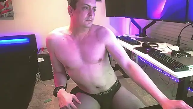 JulioMaximus online show from February 5, 2025, 11:55 am