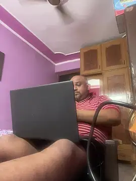Dick 6inches online show from August 4, 2026, 7:13 am