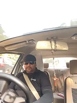 Dick 6inches online show from November 13, 2025, 4:27 am