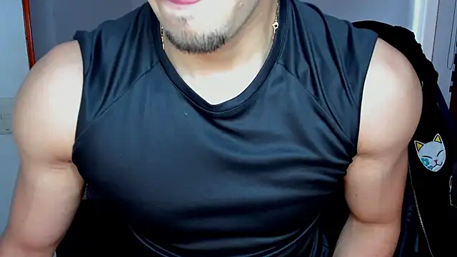 Snapshot of Tommy_Bred chatting on June 18, 2026, 6:57 pm Tommy Bred online show from June 18, 2026, 6:57 pm