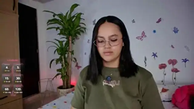 Snapshot of VICTORIABLACK_@xh chatting on April 15, 2026, 8:42 pm VICTORIABLACK xh online show from April 15, 2026, 8:42 pm