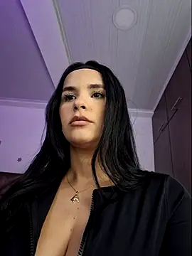 Snapshot of heyshaa chatting on November 1, 2025, 7:30 pm heyshaa online show from November 1, 2025, 7:30 pm