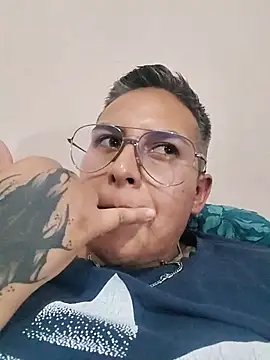 Yessi rousse online show from December 1, 2025, 6:14 am