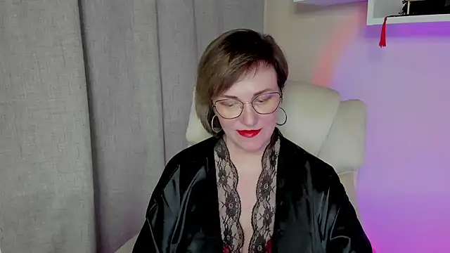 feliziaDesire online show from May 11, 2026, 2:56 pm