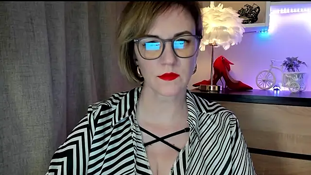 feliziaDesire online show from October 12, 2025, 1:12 pm