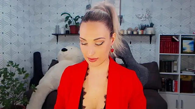 MillaXQueen online show from March 19, 2026, 2:28 pm