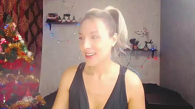 Snapshot of MillaXQueen chatting on December 16, 2024, 4:23 am MillaXQueen online show from December 16, 2024, 4:23 am