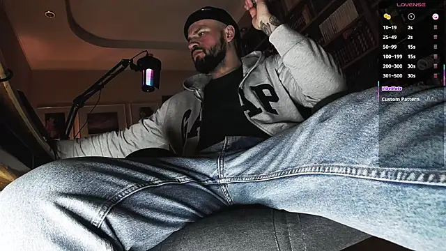 Snapshot of FindomJason chatting on October 12, 2025, 7:59 pm FindomJason online show from October 12, 2025, 7:59 pm