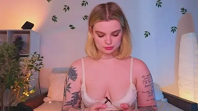 Snapshot of Hottie_Jane chatting on May 2, 2026, 11:59 am Hottie Jane online show from May 2, 2026, 11:59 am