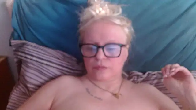 Snapshot of martachatte chatting on July 6, 2026, 6:20 am martachatte online show from July 6, 2026, 6:20 am