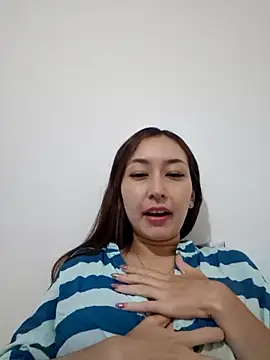 Snapshot of ariel35 chatting on October 11, 2025, 5:47 pm ariel35 online show from October 11, 2025, 5:47 pm