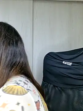 Snapshot of ariel35 chatting on October 12, 2025, 7:04 pm ariel35 online show from October 12, 2025, 7:04 pm