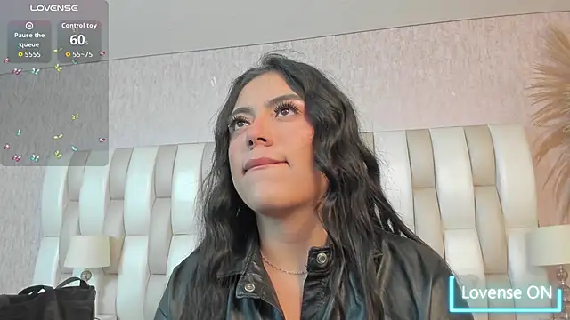 Snapshot of Rebeca_jones chatting on June 10, 2026, 12:17 pm Rebeca jones online show from June 10, 2026, 12:17 pm