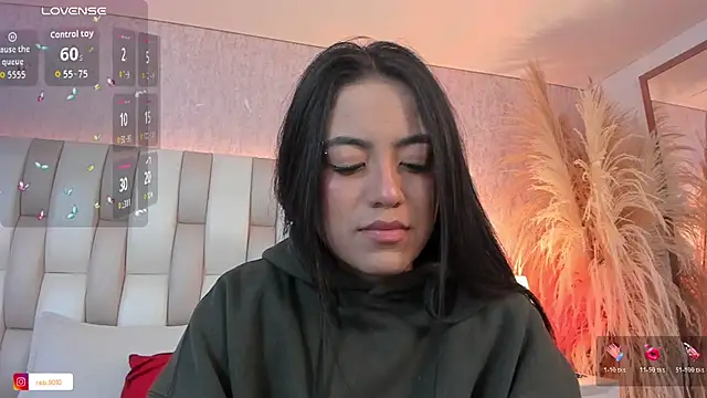 Rebeca jones online show from April 23, 2026, 12:29 pm