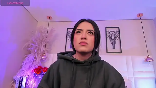 Snapshot of Rebeca_jones chatting on November 18, 2025, 12:19 pm Rebeca jones online show from November 18, 2025, 12:19 pm