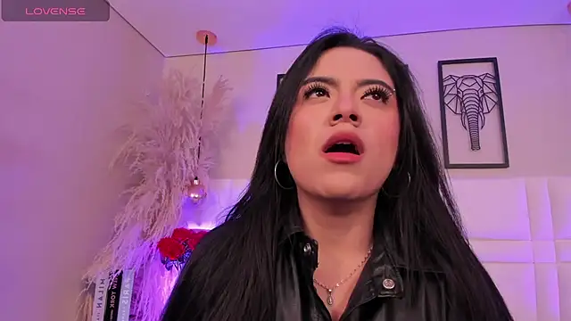 Snapshot of Rebeca_jones chatting on November 19, 2025, 12:05 pm Rebeca jones online show from November 19, 2025, 12:05 pm