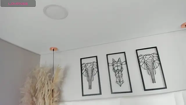 Snapshot of Rebeca_jones chatting on October 27, 2025, 12:28 pm Rebeca jones online show from October 27, 2025, 12:28 pm