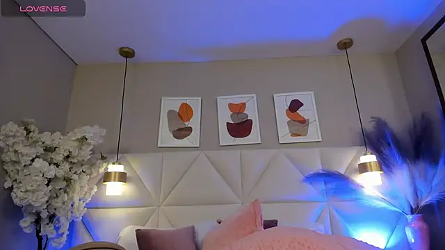 Snapshot of Rebeca_jones chatting on November 30, 2025, 12:06 pm Rebeca jones online show from November 30, 2025, 12:06 pm