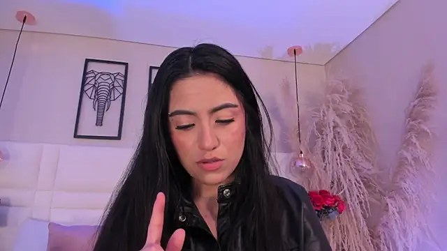 Snapshot of Rebeca_jones chatting on October 18, 2025, 12:40 pm Rebeca jones online show from October 18, 2025, 12:40 pm