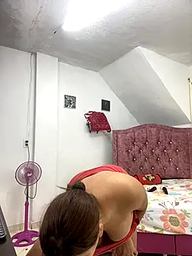 Snapshot of Rossestoner chatting on November 6, 2025, 11:09 pm Rossestoner online show from November 6, 2025, 11:09 pm