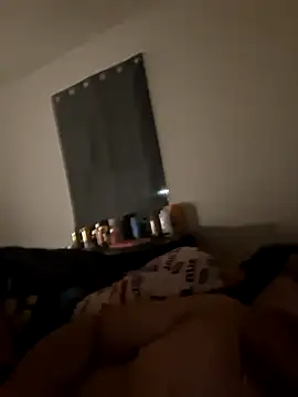 hungpenis210 online show from February 7, 2026, 7:27 am