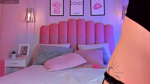 Ashleyy piink online show from March 2, 2026, 2:46 pm