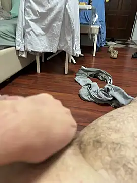 Snapshot of strange6696 chatting on March 13, 2026, 2:33 pm strange6696 online show from March 13, 2026, 2:33 pm