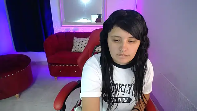 Snapshot of nathaly_low1 chatting on August 3, 2026, 12:22 pm nathaly low1 online show from August 3, 2026, 12:22 pm
