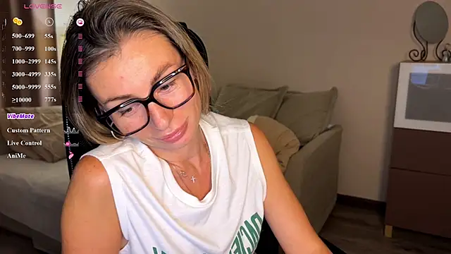 DannaEvan online show from July 10, 2026, 11:21 am