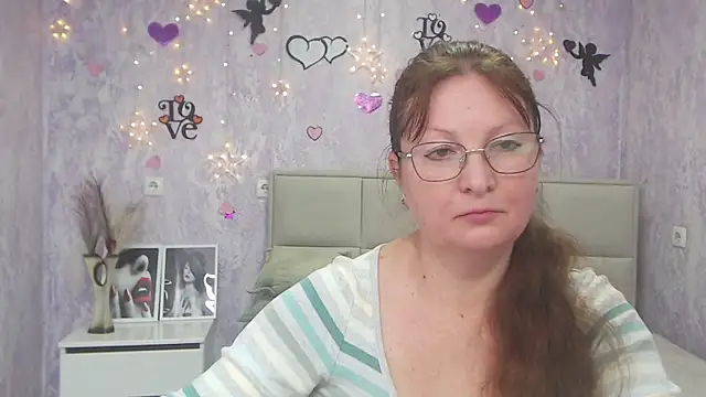 Snapshot of VanessaHotts chatting on March 5, 2025, 9:05 am VanessaHotts online show from March 5, 2025, 9:05 am