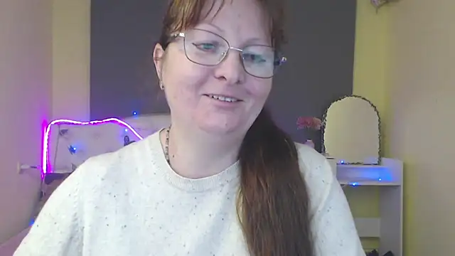 VanessaHotts online show from April 25, 2026, 1:41 pm