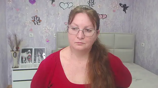 Snapshot of VanessaHotts chatting on March 7, 2025, 4:00 pm VanessaHotts online show from March 7, 2025, 4:00 pm