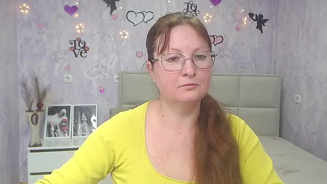 Snapshot of VanessaHotts chatting on March 7, 2025, 9:51 am VanessaHotts online show from March 7, 2025, 9:51 am