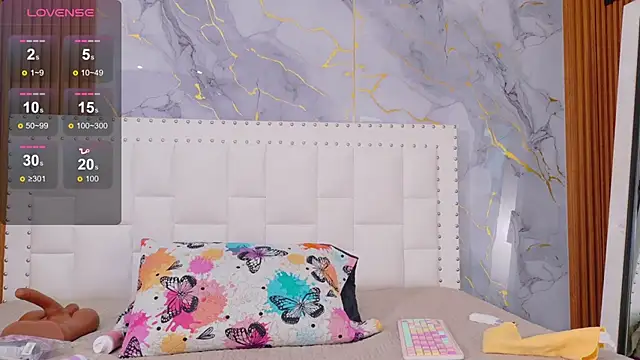 naughty ebonyy online show from January 8, 2026, 3:01 am