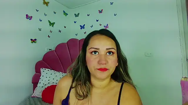 Snapshot of paula_brausin chatting on September 20, 2025, 2:33 pm paula brausin online show from September 20, 2025, 2:33 pm